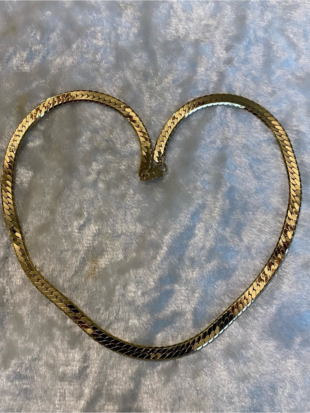 🍀VTG Gold Herringbone Chain Necklace